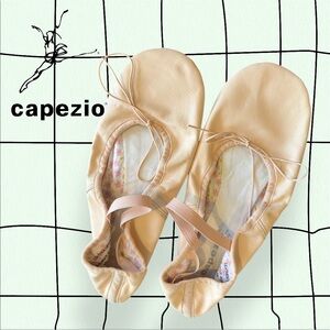 NWOT Capezio Ballerina Dance Shoes